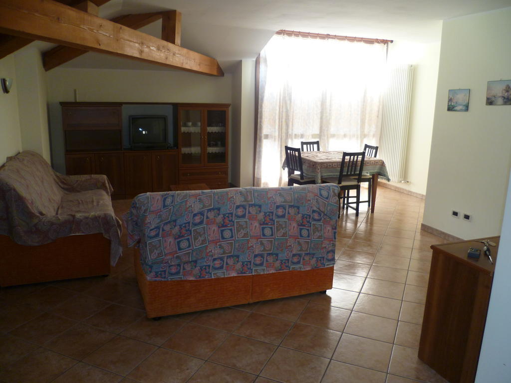 Casa Vacanza Ca Dei Logi Levico Terme Zimmer foto